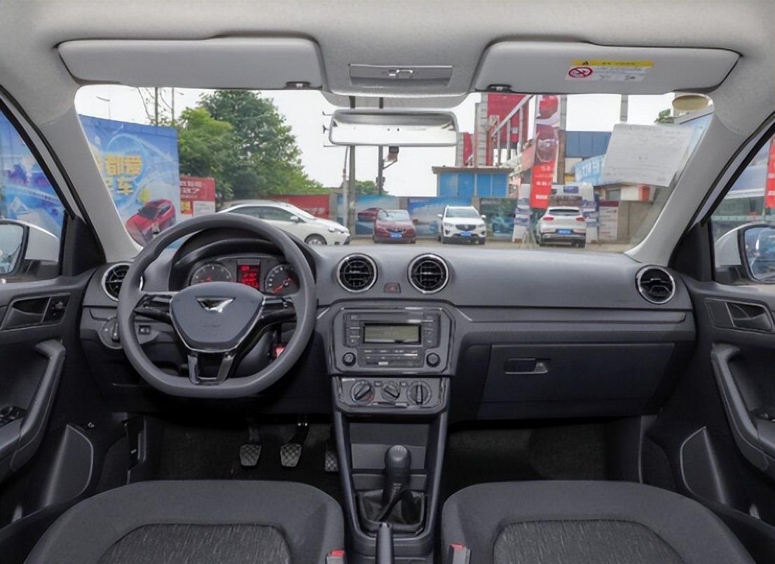 捷达va36万出头即可买大众轿车,捷达va3和国产汽车同等价位怎样选