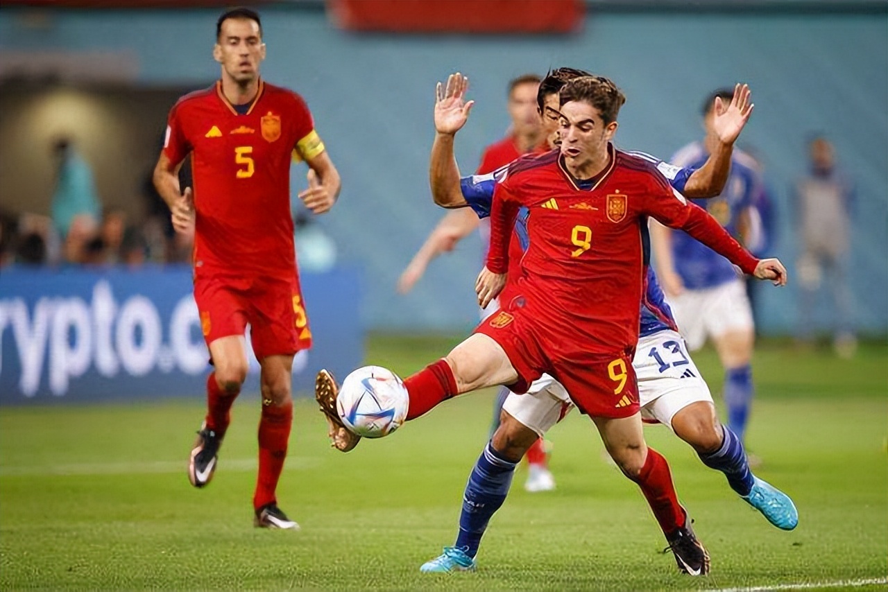 西班牙对摩洛哥大小球分析,西班牙vs摩洛哥半场激战正酣