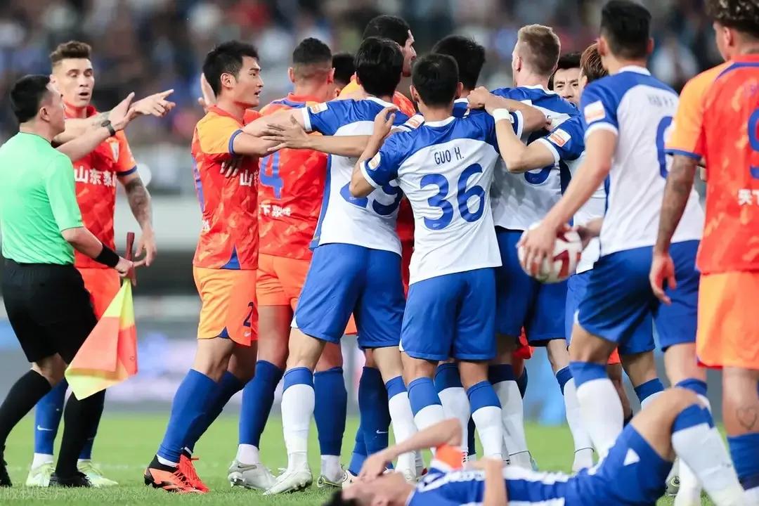 泰山队球迷指南,泰山队球迷多为啥坐不满