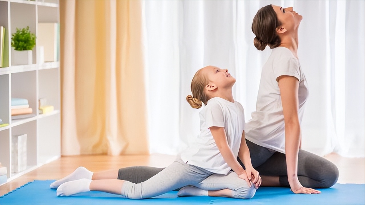 母乳时期胸一个大一个小正常吗,哺乳期间一个胸大一个胸小怎么办