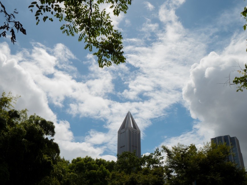 支持0.23米近摄!5千元的大三元松下H-E08018评测