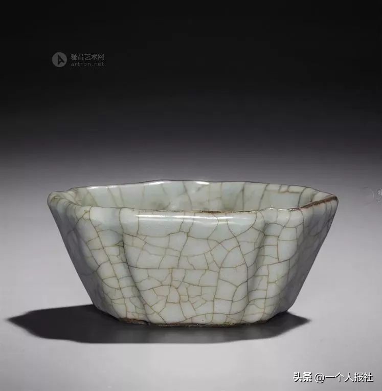 哥窑瓷器拍卖成交价格,哥窑真品最高拍卖纪录