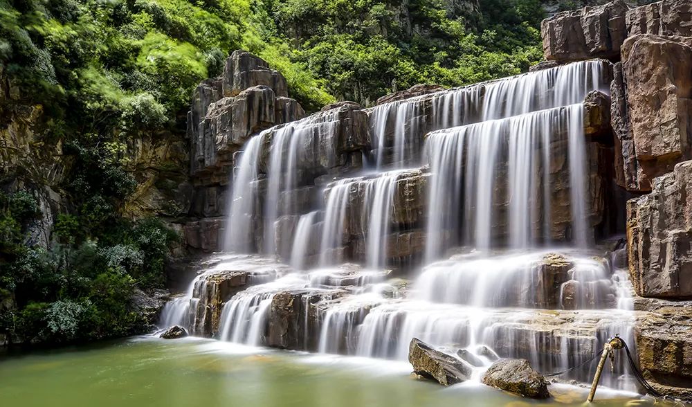 夏天去看黄果树瀑布,夏天去瀑布旅游热吗天气冷