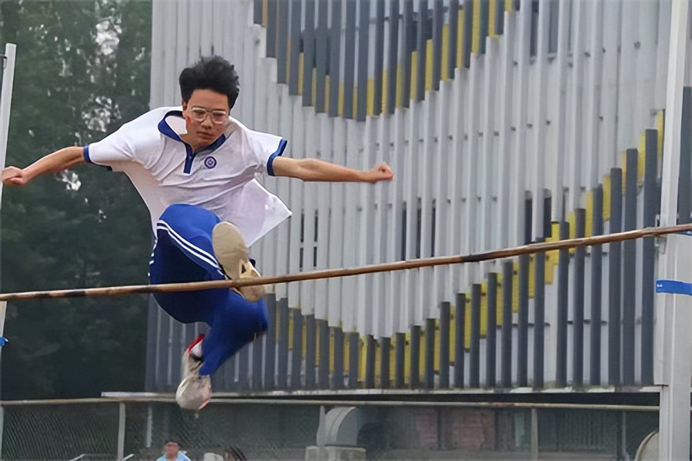 眉山车城中学49届运动会,眉山市车城中学2023运动会视频