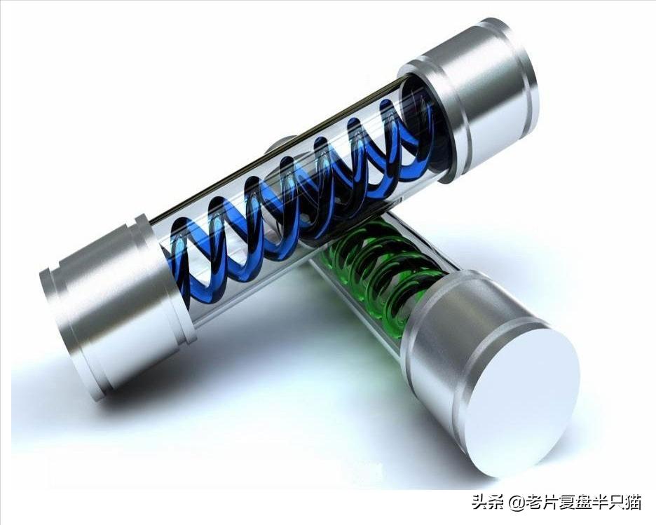 钢铁侠和蝙蝠侠后期谁更强,钢铁侠为什么注定打不过蝙蝠侠