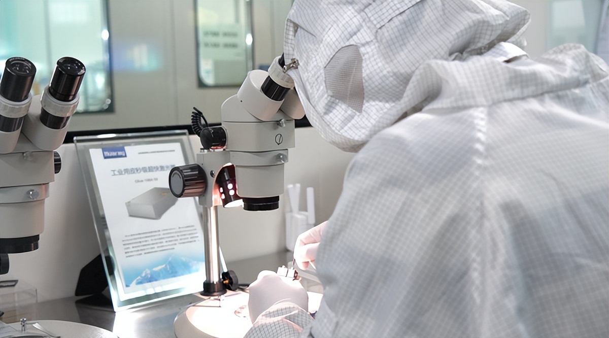 华日紫外激光机,华日激光设备