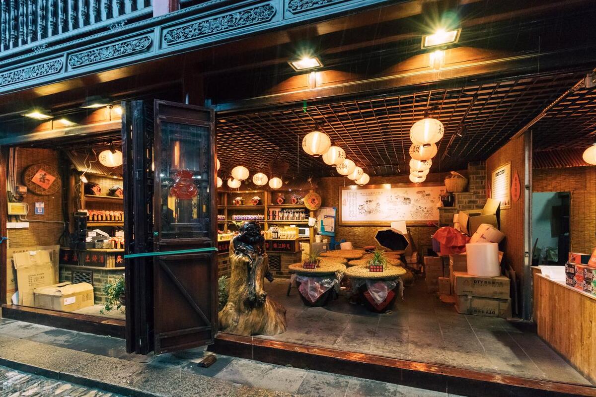 奉劝大家不要大手大脚花钱,奉劝各位出去旅游千万别乱买东西