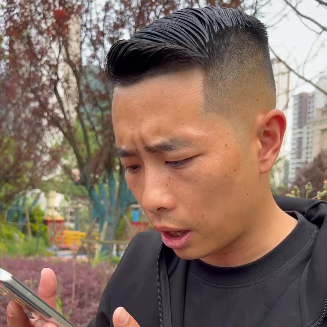 搞服装的厂妹要卖两台400万的雷尔法？