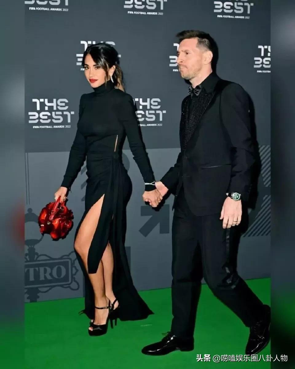 梅西老婆手抓红酒杯跳舞,梅西妻子晒全家庆祝夺冠合照