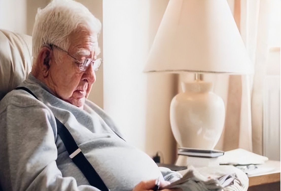 中年男性前列腺增生该注意什么,中年前列腺增生