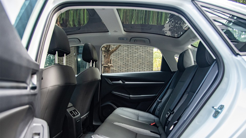 跑网约车威马ex5的真实体验,威马e5外观图片