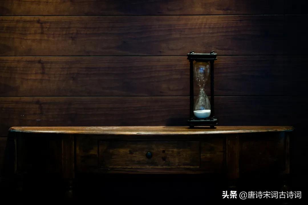 跟往事干杯姜育恒原唱,跟往事干杯王杰