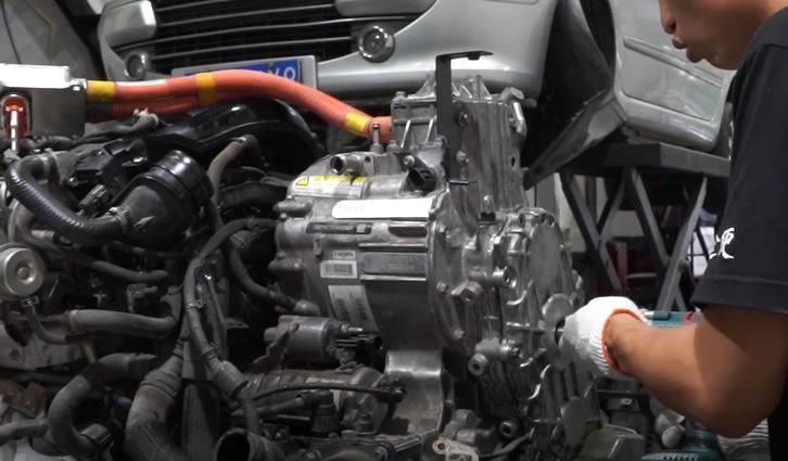 比亚迪秦混动变速箱行驶哒哒异响,比亚迪秦pro变速箱异响怎么解决