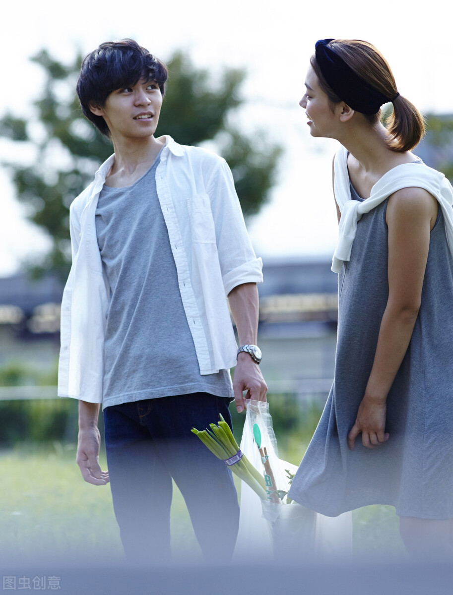 女孩从小被嫌弃10年后回家,女孩从小被嫌弃十年后回家