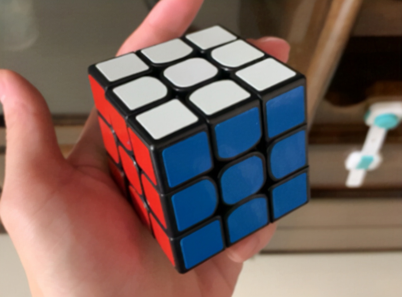 孩子玩魔方家长的感触,孩子玩魔方对小学生有什么帮助