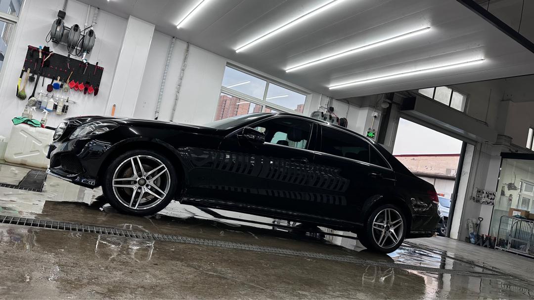 奔驰w212翻新改造全过程,奔驰w212老车翻新