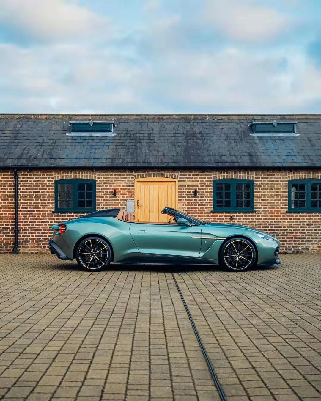 阿斯顿马丁敞篷跑车100万,阿斯顿马丁第一款混合动力超跑