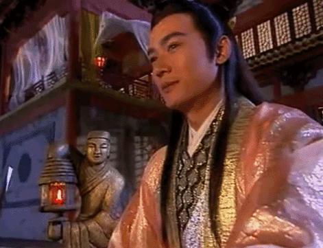 走路像街溜子就别尬演贵公子,8位男星告诉你,什么才是矜贵优雅