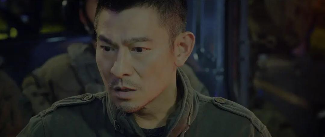 无间道另外一个版本结尾,无间道三部里面最出彩的人物