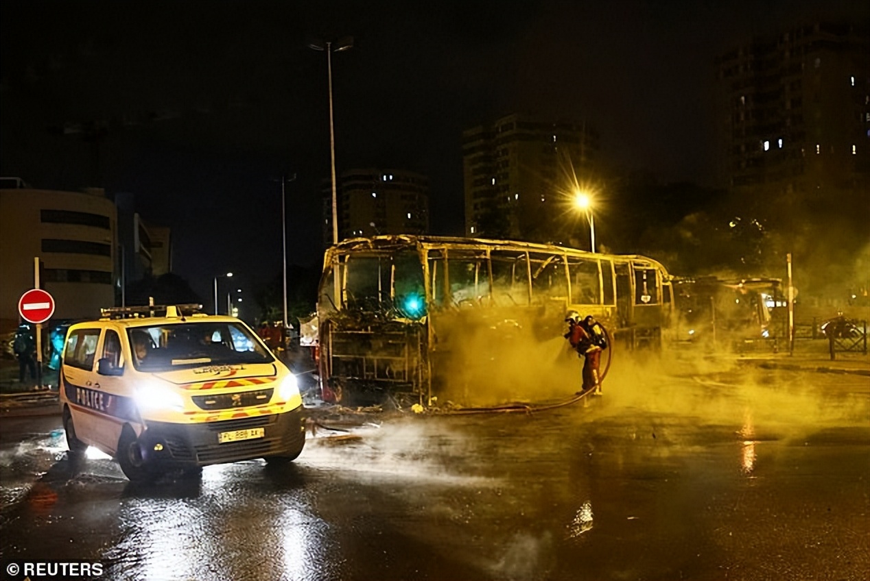 娉曞浗鏃呮父宸村＋琚姭浜嬩欢,鍦ㄦ硶鍥界殑涓浗鏃呮父澶у反琚牳