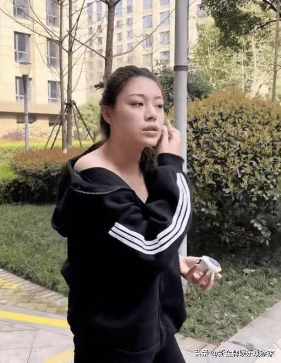 汪峰女儿小苹果舞蹈教程,汪峰大女儿跳热舞晒照