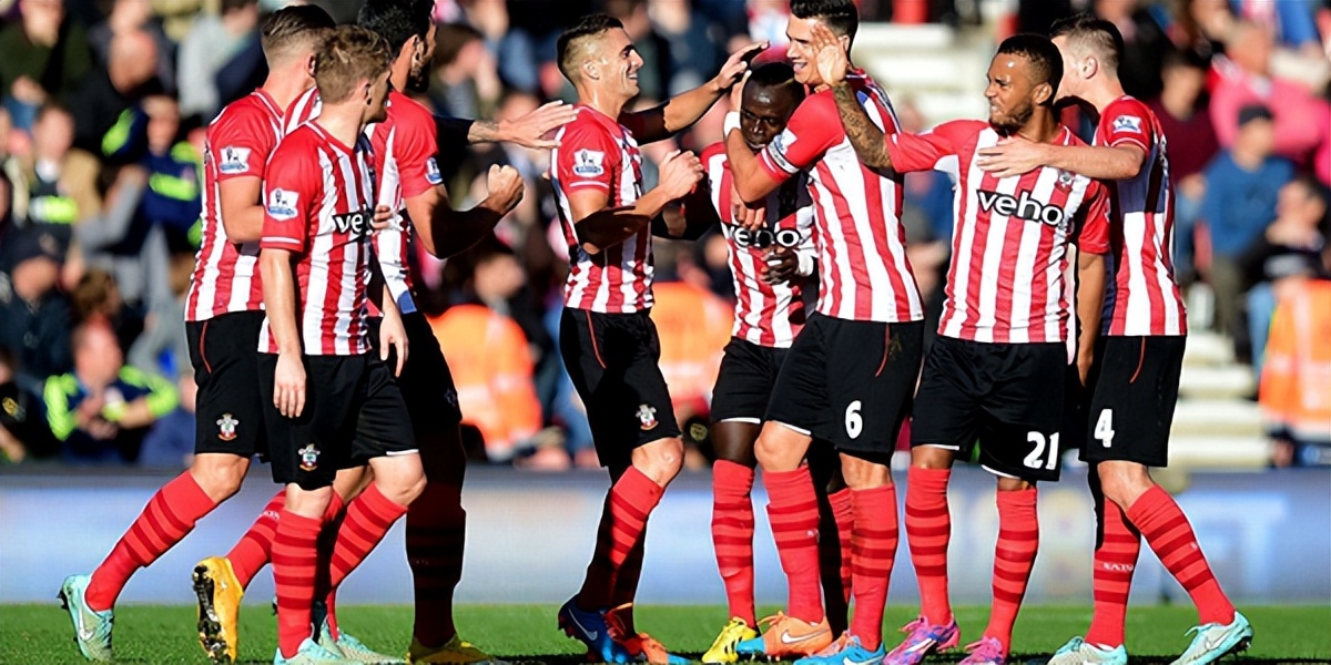 铁锤帮指英超哪个队,英超球队铁锤帮