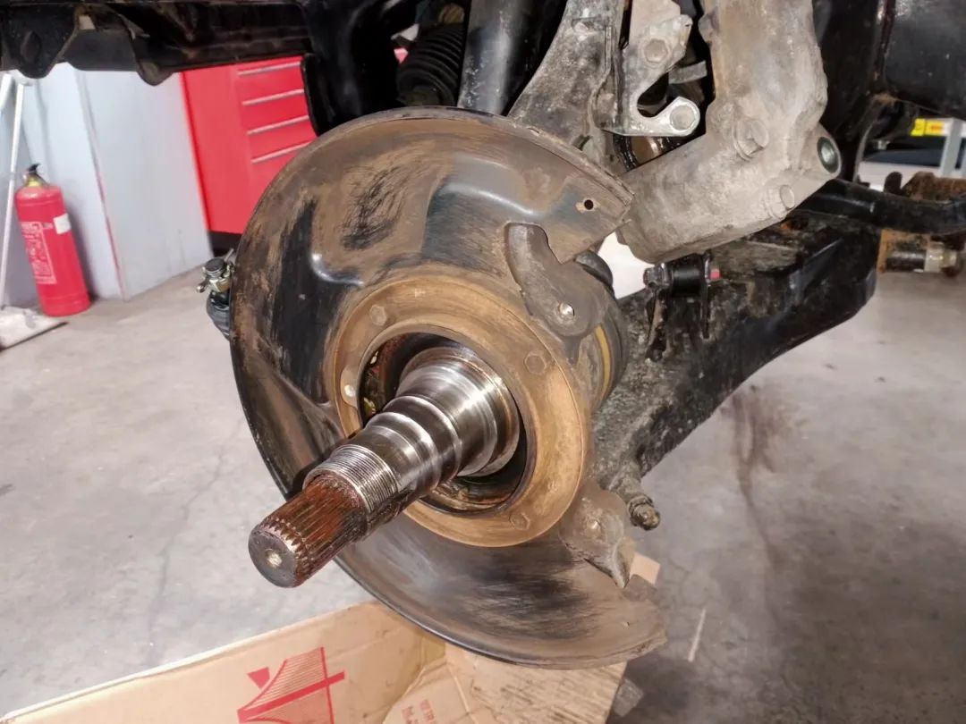 陆巡lc100中控台翻新视频,陆巡lc100内饰翻新