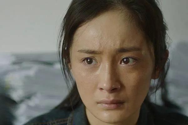 刘浩存杨幂同台,刘浩存演戏被吐槽名场面