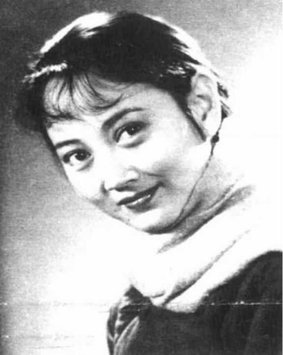 追星迷乱，终成疯魔，和嫖赌吸毒迷游戏跪舔“高贵”相类，皆恶癖