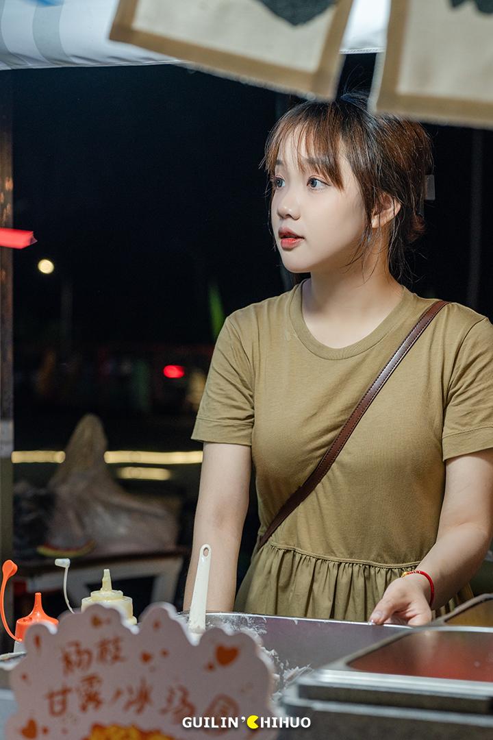 桂林夜市小吃街最火的小吃,桂林火爆夜市小吃