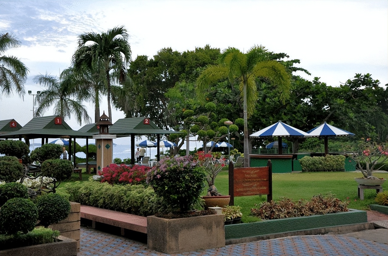 泰国为什么有很多老外来养老,泰国为什么被称为佛国