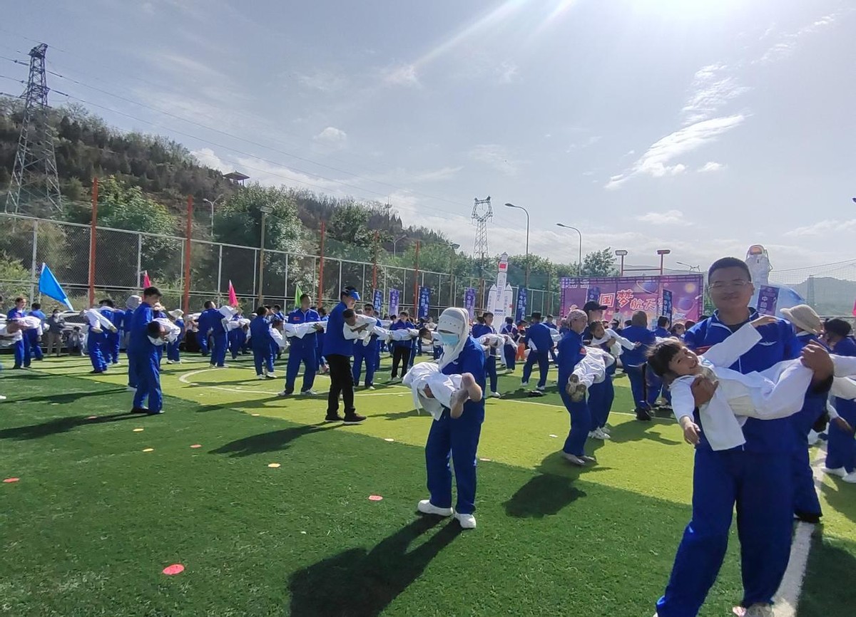 【“社工委”在行动】西固区陈坪街道西固中路社区“社工委”开展“中国梦·航天梦”主题活动