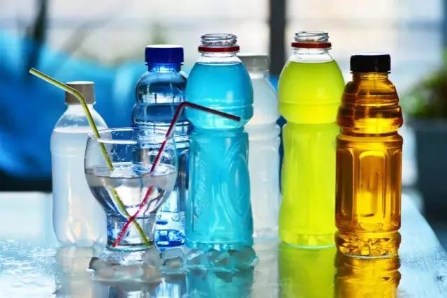 正确喝水有助于你的身体健康,正确喝水的三大原则