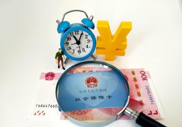 换工作中途断了一个月社保怎么办,社保中途断了几次对退休有影响吗