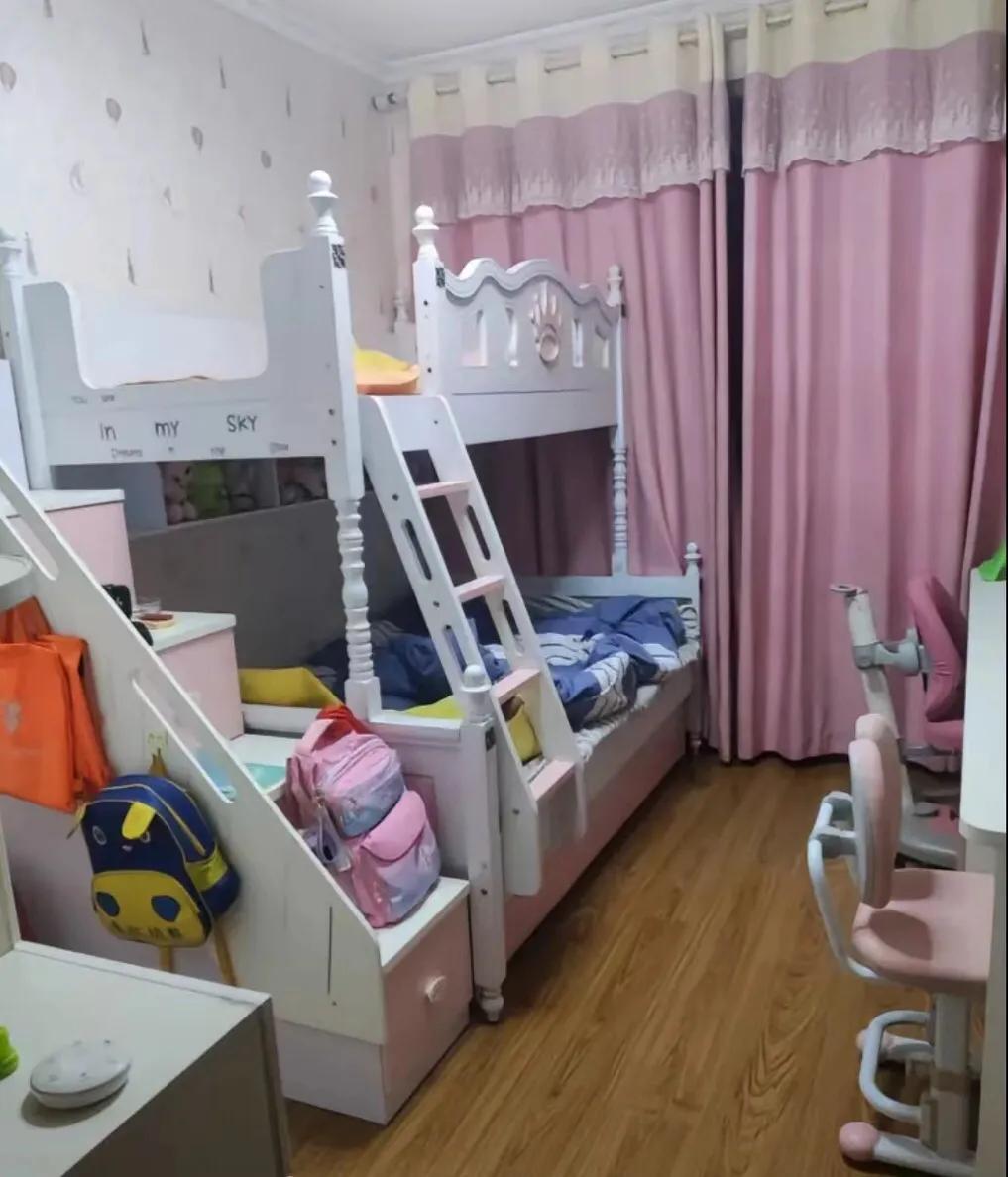 儿童房上下床怎么装修才好看,儿童房买的上下铺床怎么设计