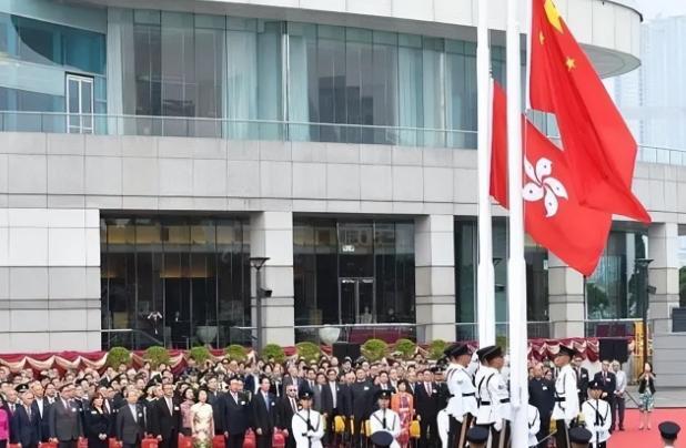 耶伦访华助力拜登大选,美国拜登与耶伦