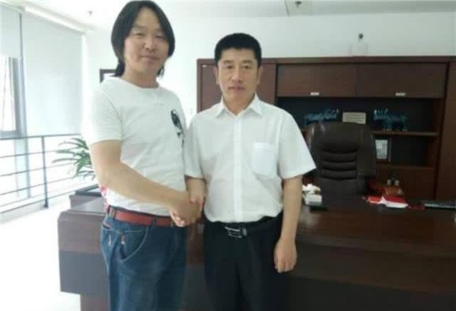 “万里大造林”的*相贵陈**：开悍马花182万买手机号，08年成阶下囚