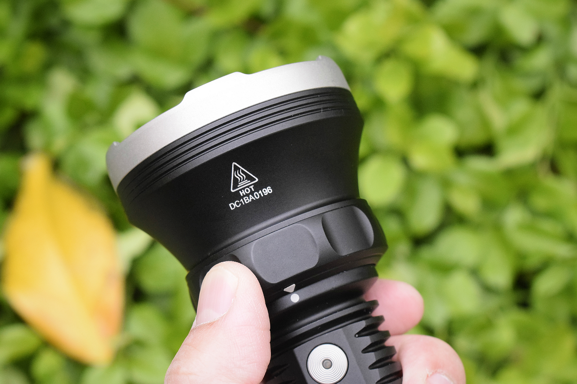 双光源任切换，千米光柱一线天！CYANSKYH5GT远射手电体验