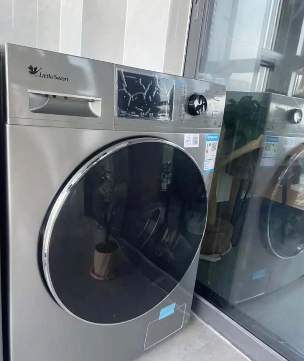 滚筒洗衣机跌落,洗衣机滚下神坛