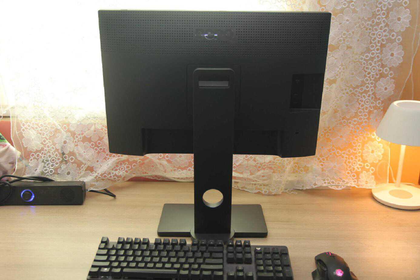 sw240显示器24英寸,sw240显示器价格走向