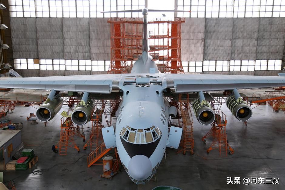 伊尔76民用运输机,伊尔76运20起飞