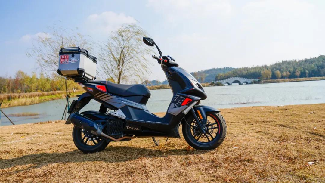 踏板摩托标致speedfight150,标致运动踏板speedfight4多少钱