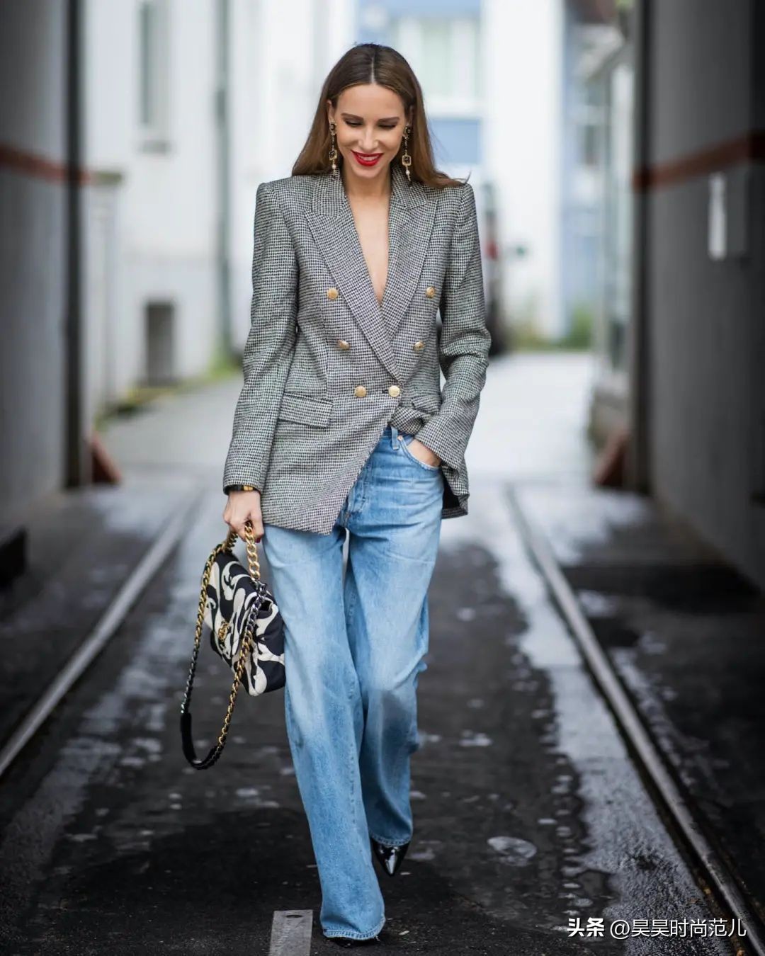 气质不重样初夏西装的百搭穿法,早春小西装这么搭时髦干练又帅气