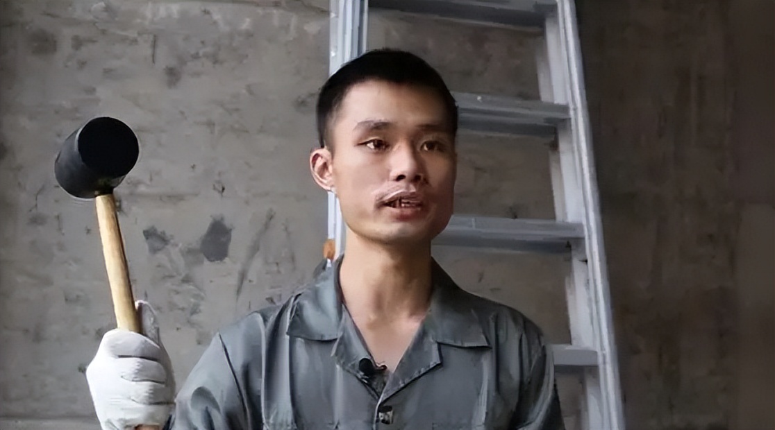 聊聊富士康的打工仔,富士康打工仔的图片