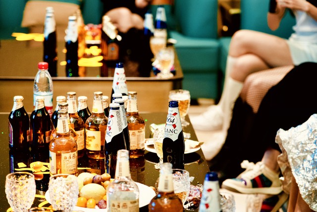 酒后和老板睡了，醒来他居然给我钱，可我暗恋他多年（甜文完结）