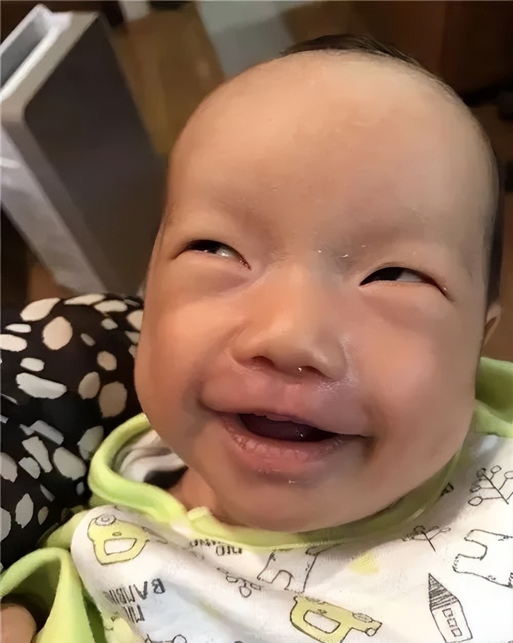 日本拍孩子丑照大赛,日本最丑选美大赛