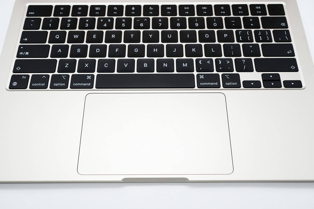 喧宾夺主的Air，续航会更优？苹果MacBookAirM2开箱评测