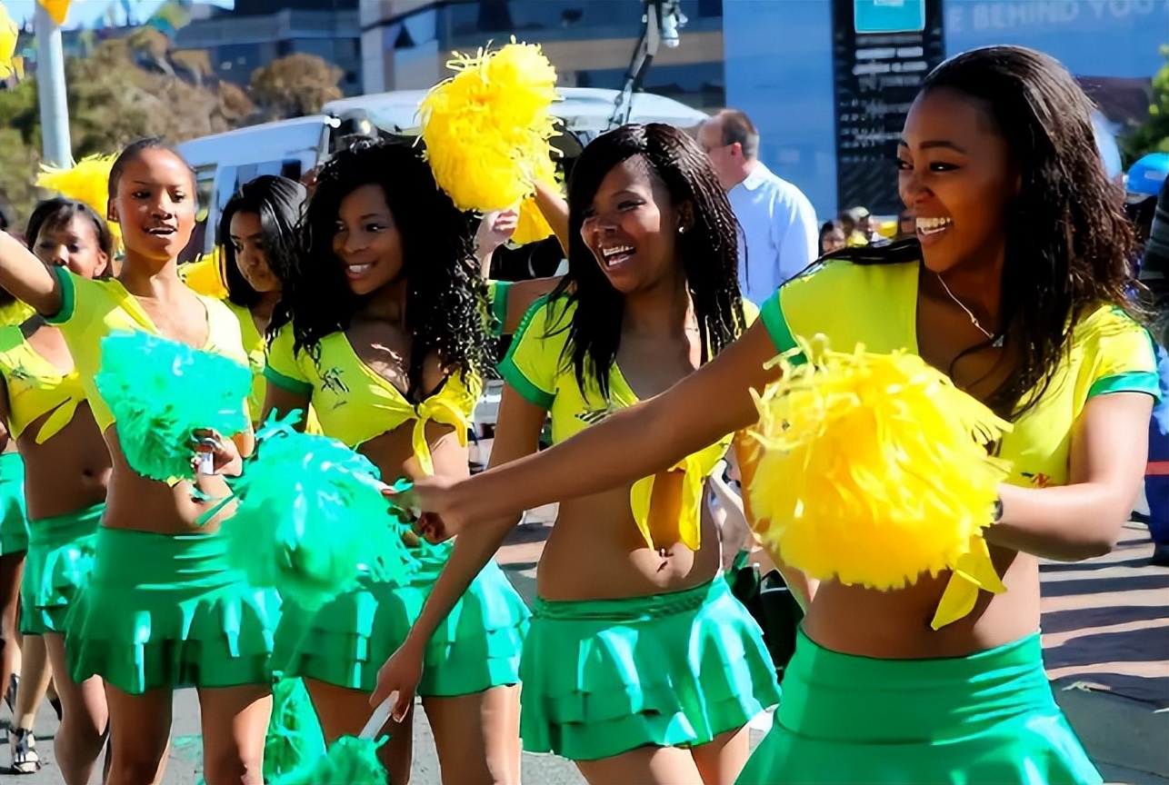 世界杯最牛的啦啦队,最多人的世界杯啦啦队