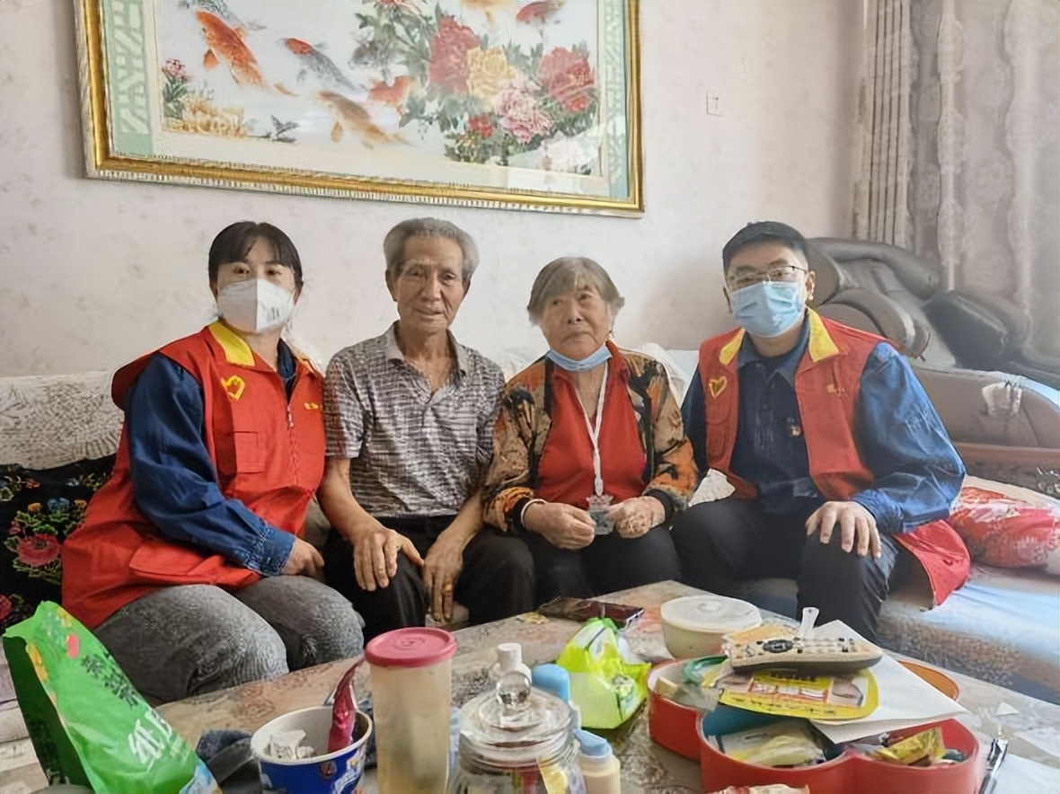 电网公司重阳节慰问离退休干部,电网重阳节