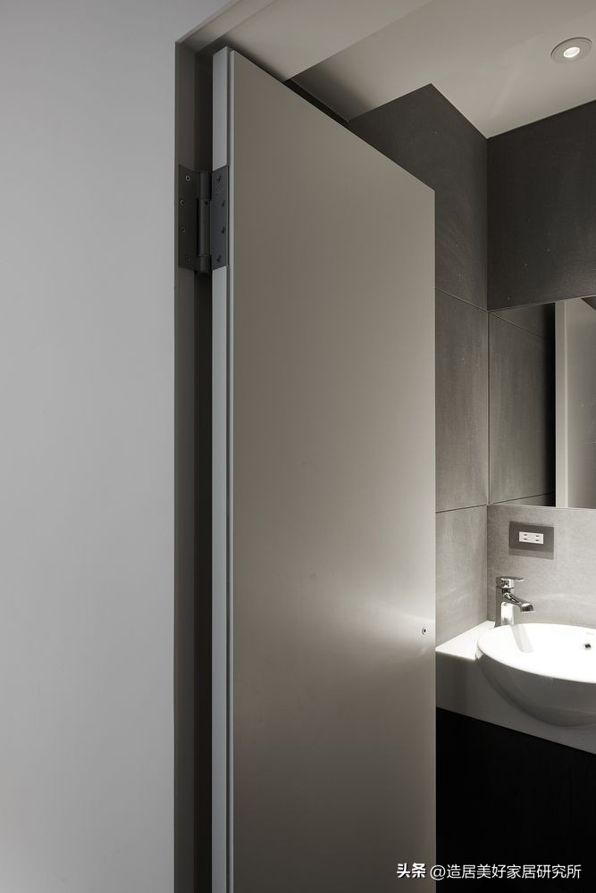 卫生间门正对床最新最佳解决方法,卫生间门正对床怎样装修